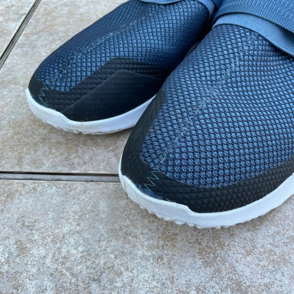 Nike Melton Sports training shoes